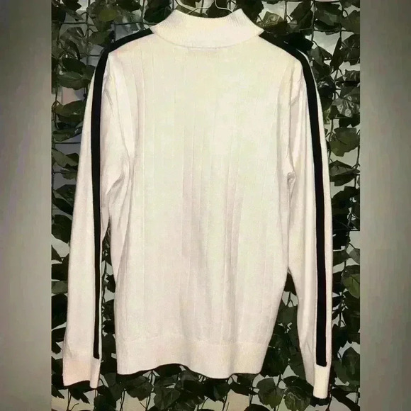 Used men’s Louis castle sweater Size M - Picture 6 of 6